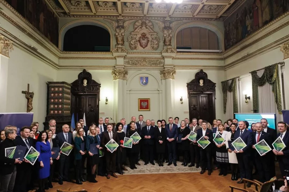 Umowa na kolejny remont drogi w Limanowej została podpisana - zdjęcie 4