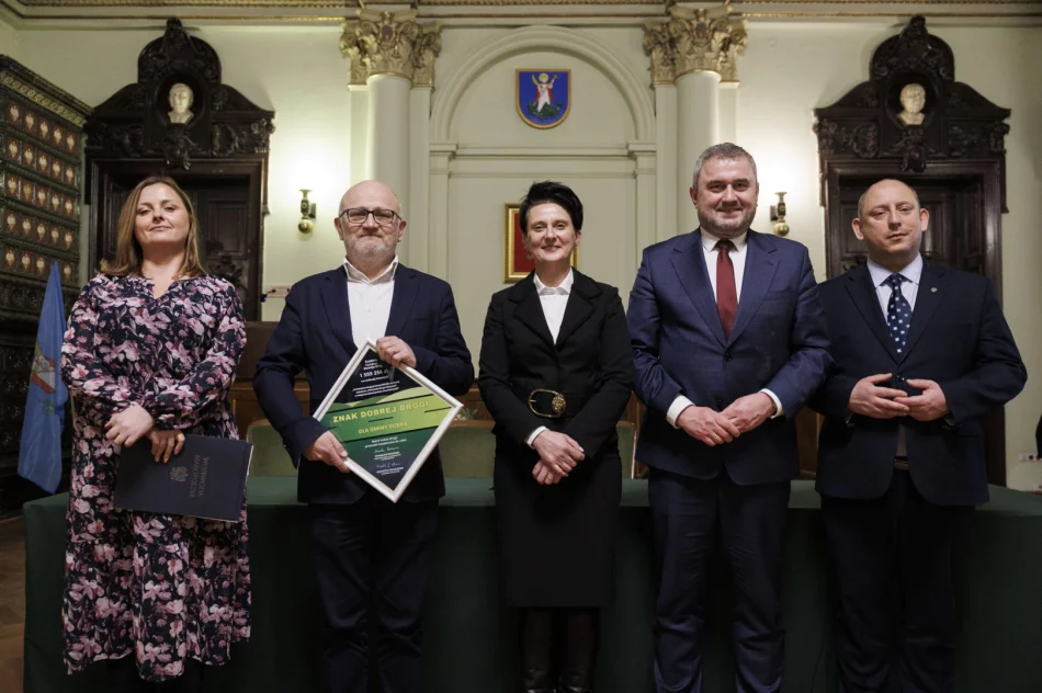 Podpisanie umów na dofinansowanie remontów dróg  - zdjęcie 8