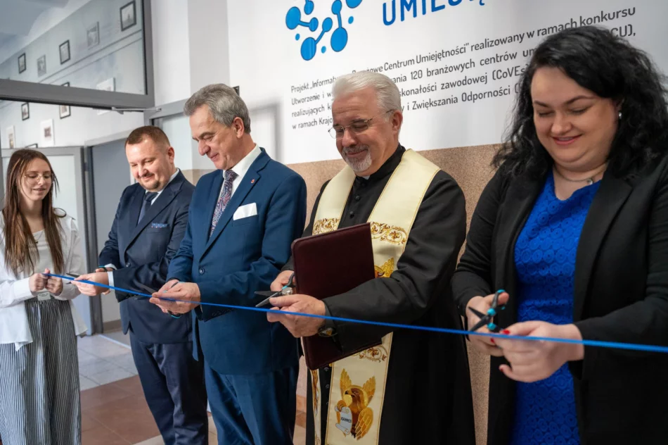 Na Limanowszczyźnie otwarto ośrodek szkoleniowy branży IT - zdjęcie 6