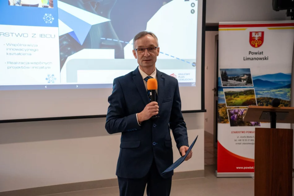 Na Limanowszczyźnie otwarto ośrodek szkoleniowy branży IT - zdjęcie 11