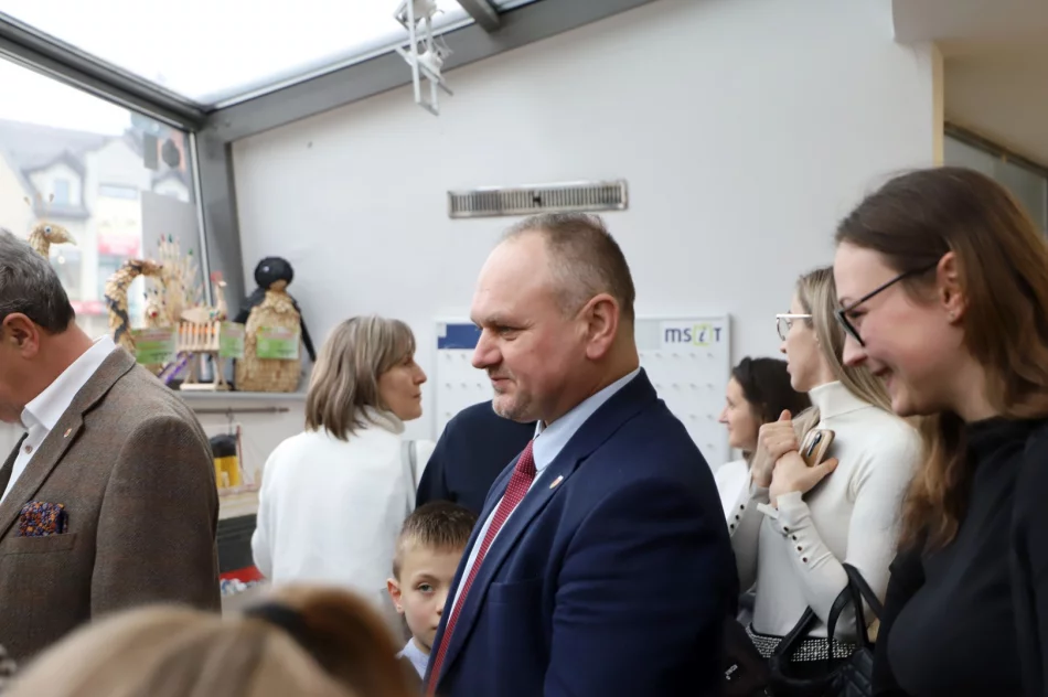Podsumowanie III edycji Powiatowego Konkursu Artystycznego CUDA NIESŁYCHANE Z PATYCZKÓW WYKONANE - zdjęcie 3