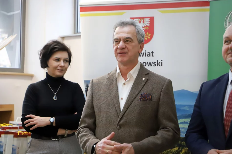 Podsumowanie III edycji Powiatowego Konkursu Artystycznego CUDA NIESŁYCHANE Z PATYCZKÓW WYKONANE - zdjęcie 7