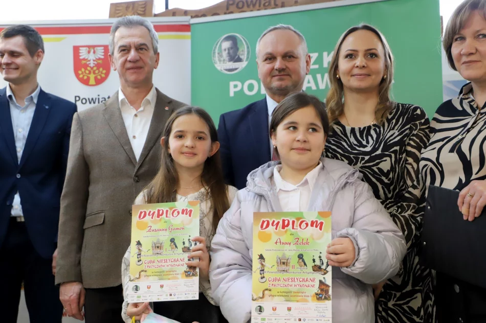 Podsumowanie III edycji Powiatowego Konkursu Artystycznego CUDA NIESŁYCHANE Z PATYCZKÓW WYKONANE - zdjęcie 14