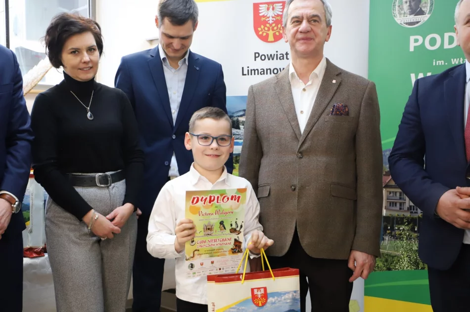 Podsumowanie III edycji Powiatowego Konkursu Artystycznego CUDA NIESŁYCHANE Z PATYCZKÓW WYKONANE - zdjęcie 16