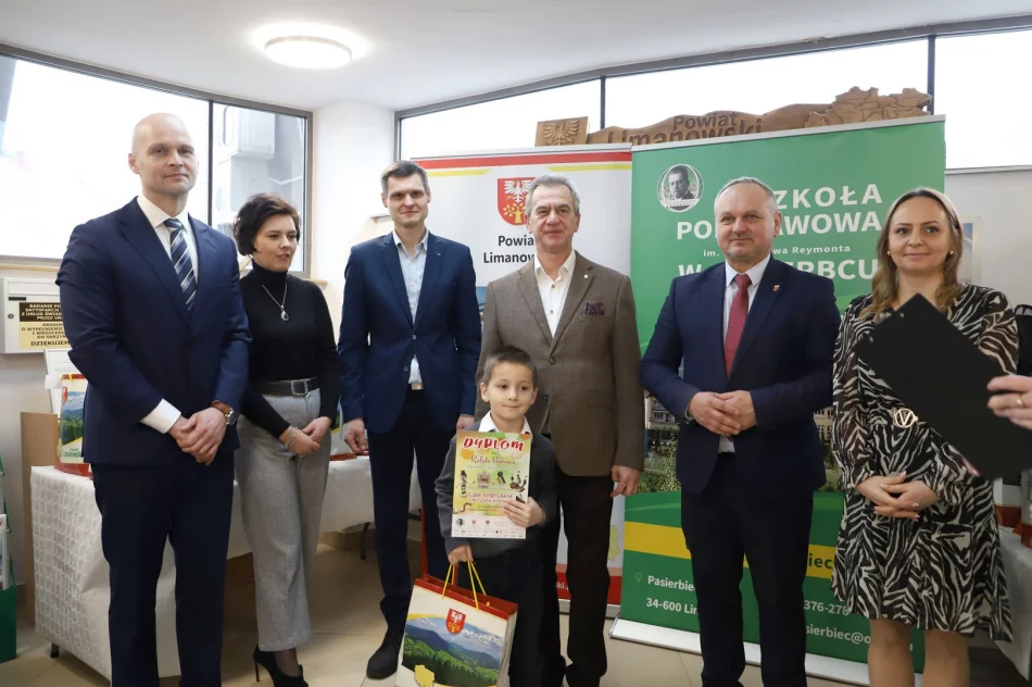 Podsumowanie III edycji Powiatowego Konkursu Artystycznego CUDA NIESŁYCHANE Z PATYCZKÓW WYKONANE - zdjęcie 17
