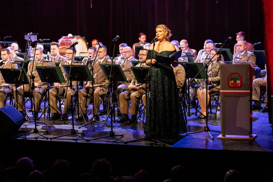 Koncert Walentynkowy z okazji Święta Patrona Miasta odbył się Limanowskim Domu Kultury - zdjęcie 20