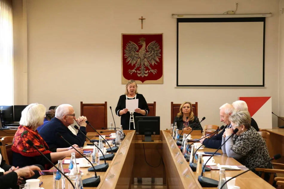 ​Pierwsze posiedzenie Miejskiej Rady Seniorów (ZDJĘCIA) - zdjęcie 11