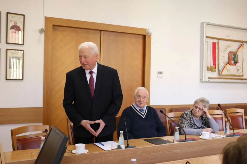 ​Pierwsze posiedzenie Miejskiej Rady Seniorów (ZDJĘCIA) - zdjęcie 16