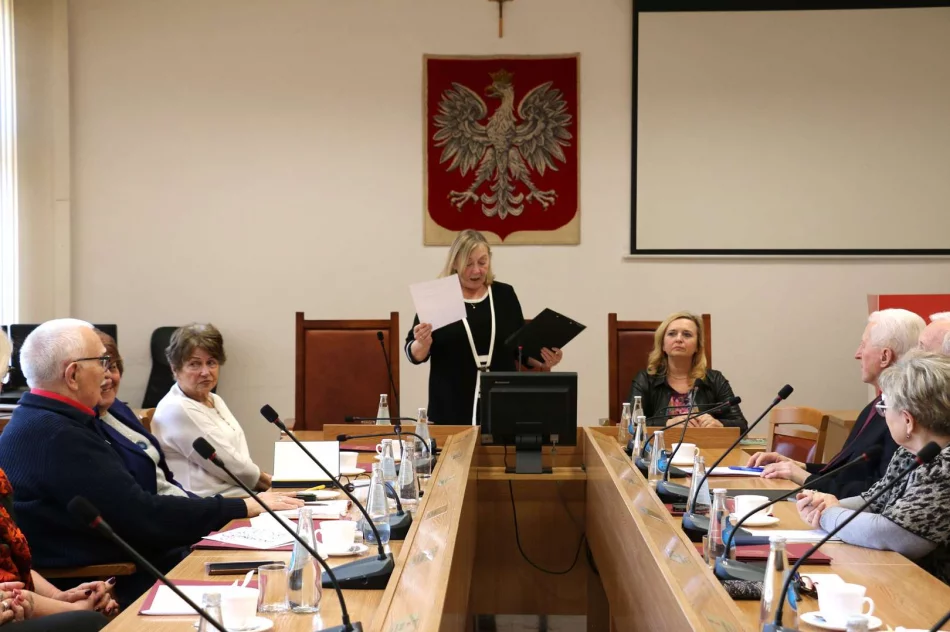 ​Pierwsze posiedzenie Miejskiej Rady Seniorów (ZDJĘCIA) - zdjęcie 18