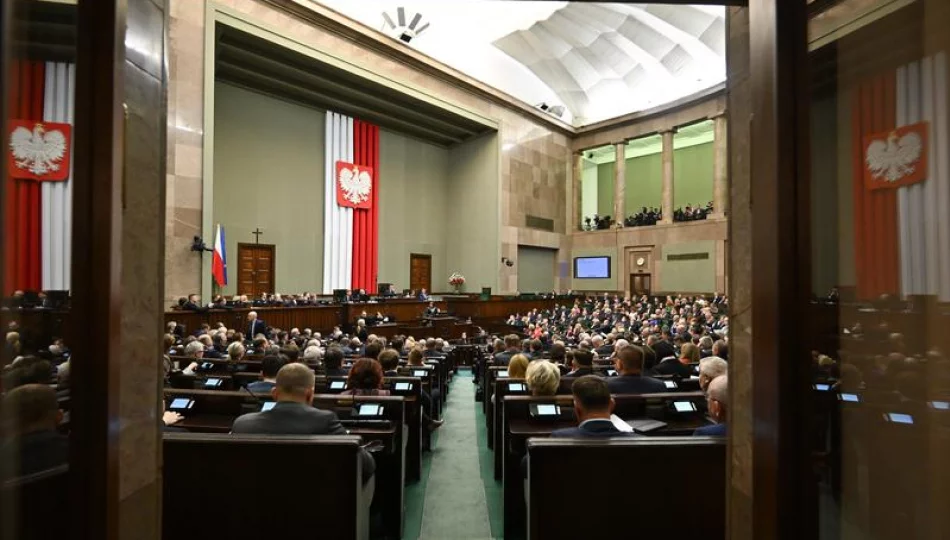 Sejm obraduje nad projektami ustaw i zmianami w prawie (TRANSMISJA) - zdjęcie 1