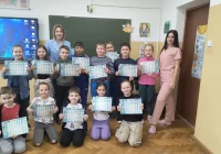 Spotkanie edukacyjne o higienie jamy ustnej w Szkole Podstawowej nr 1 w Męcinie - zdjęcie główne