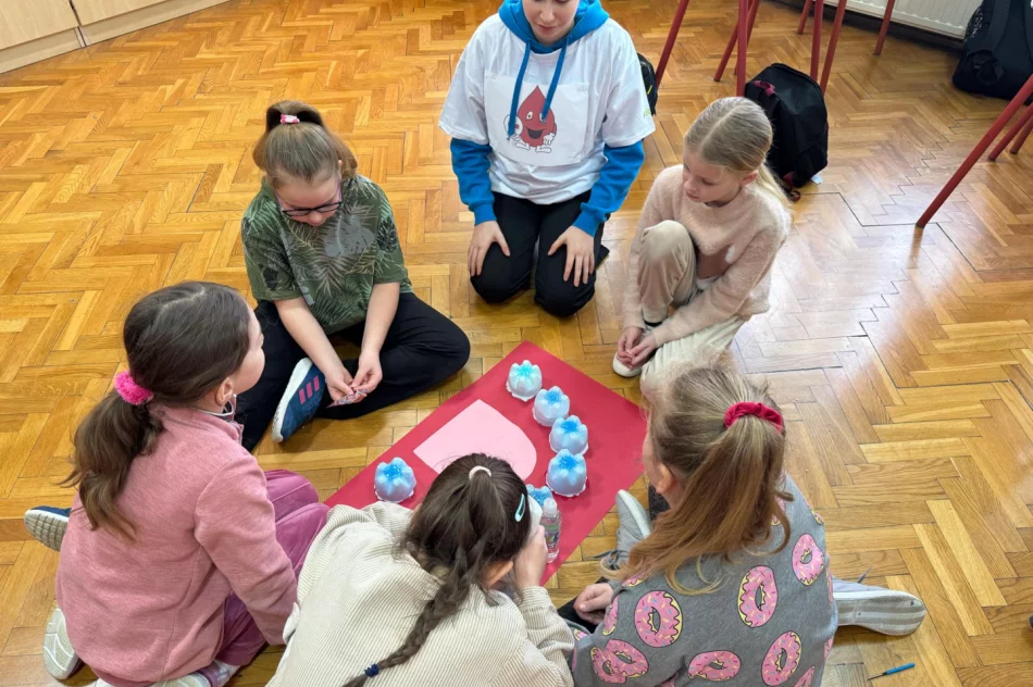 Spotkanie edukacyjne o higienie jamy ustnej w Szkole Podstawowej nr 1 w Męcinie - zdjęcie 9
