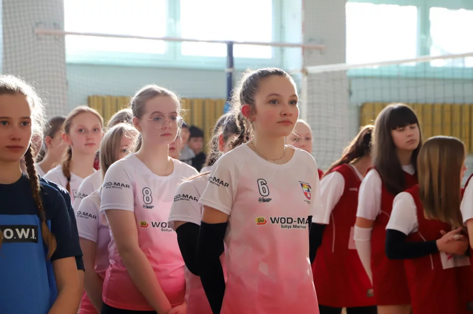 SP Mordarka zwycięzcą Mistrzostw Gminy Limanowa w Piłce Siatkowej Dziewcząt - zdjęcie 5
