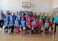 Uczennice limanowskiej „Jedynki” mistrzyniami miasta w piłce siatkowej - zdjęcie główne