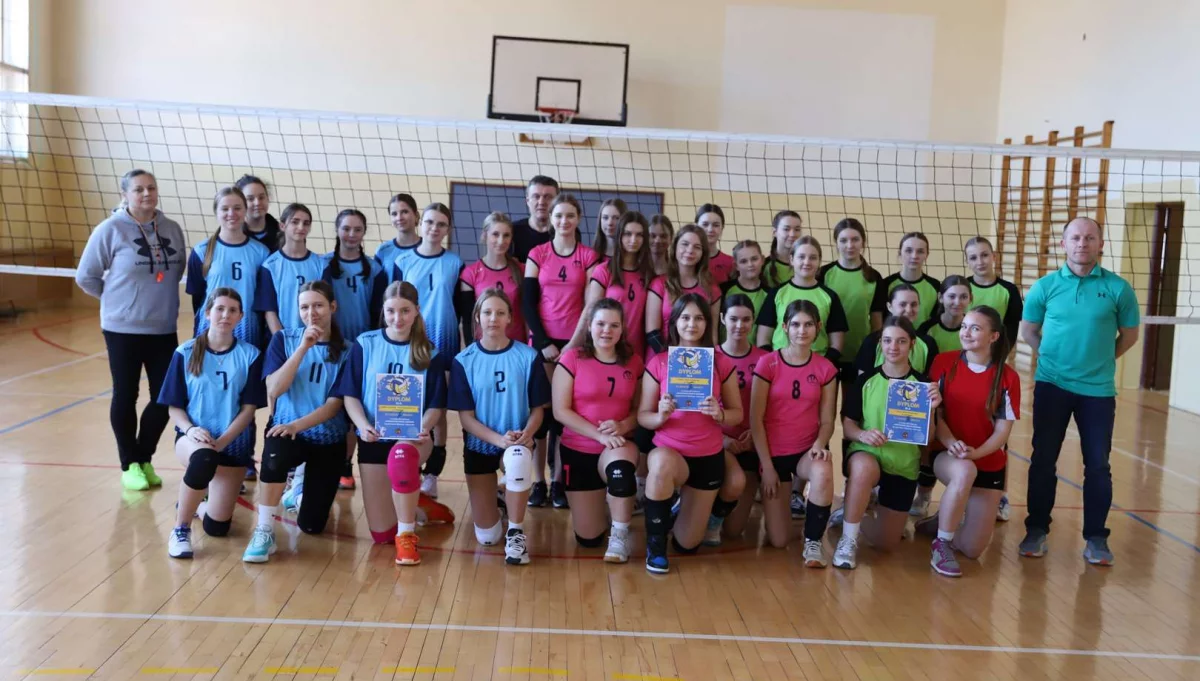 Uczennice limanowskiej „Jedynki” mistrzyniami miasta w piłce siatkowej