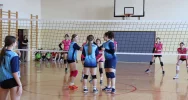Uczennice limanowskiej „Jedynki” mistrzyniami miasta w piłce siatkowej - zdjęcie 5