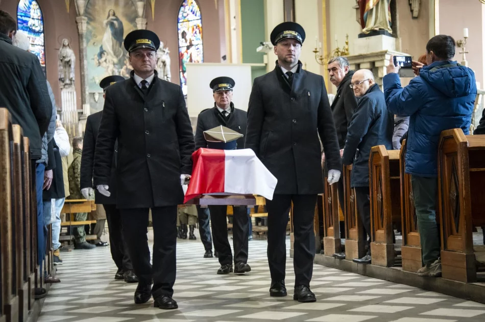 Pochowano Żołnierzy Wyklętych, w tym Edwarda Szwejkowskiego „Łotra” - zdjęcie 4