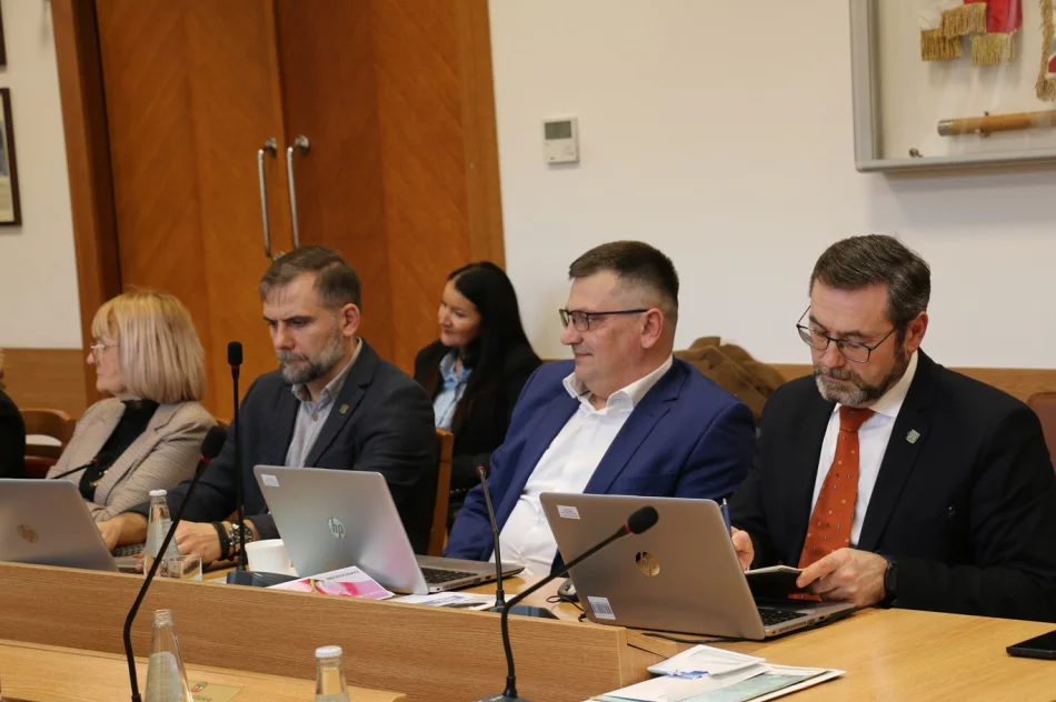 XII sesja Rady Miasta Limanowa - zdjęcie 6