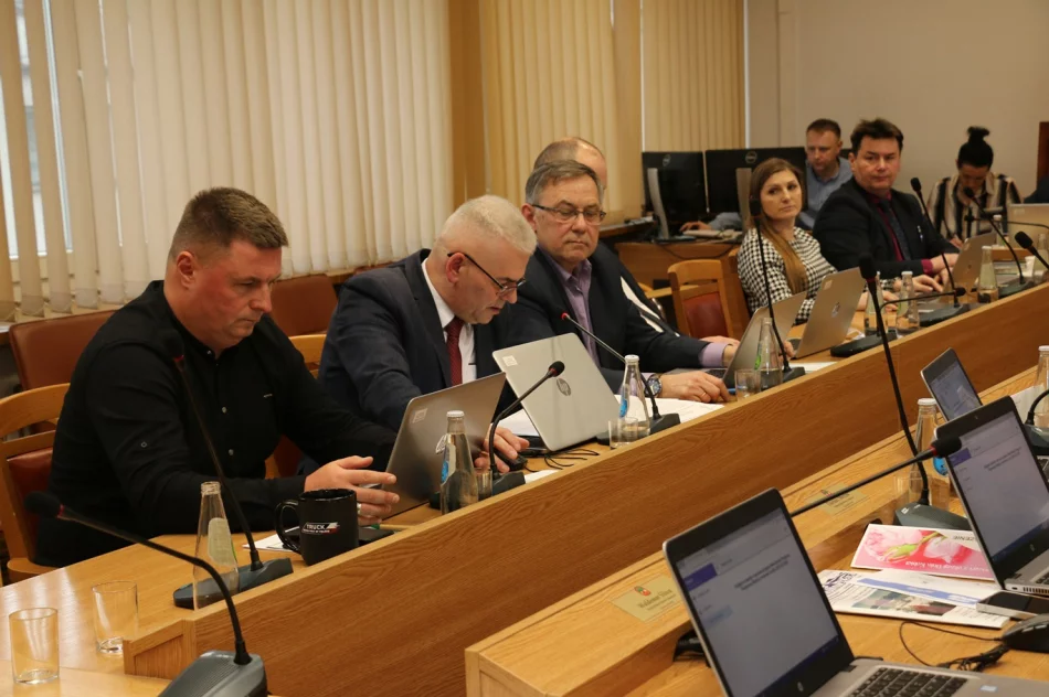 XII sesja Rady Miasta Limanowa - zdjęcie 9