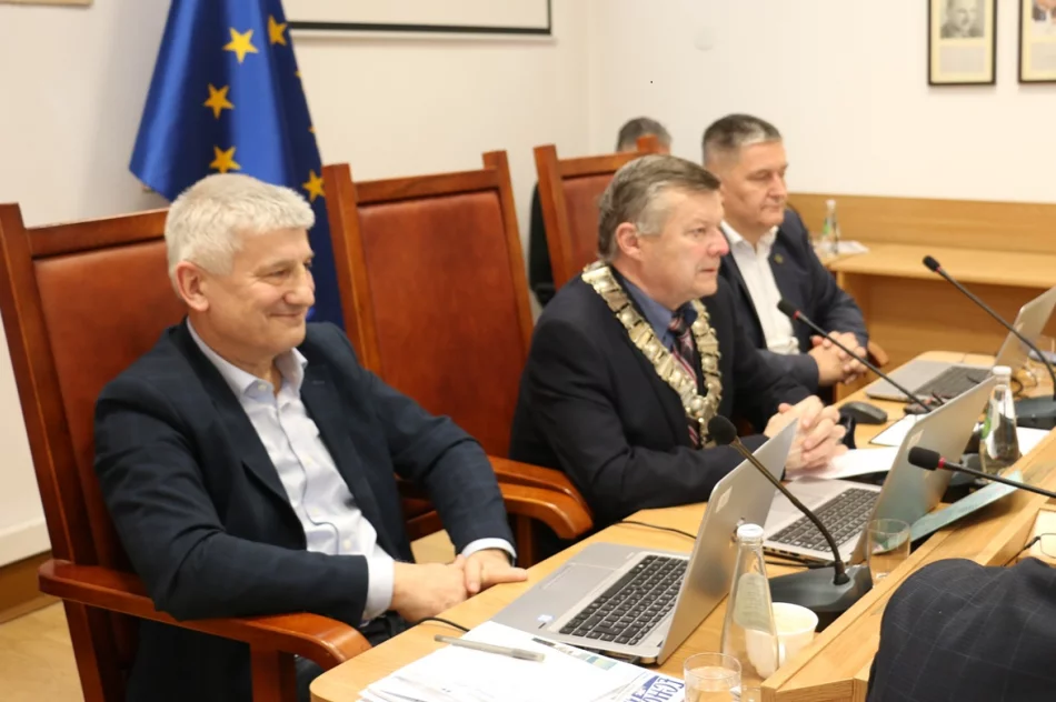 XII sesja Rady Miasta Limanowa - zdjęcie 18