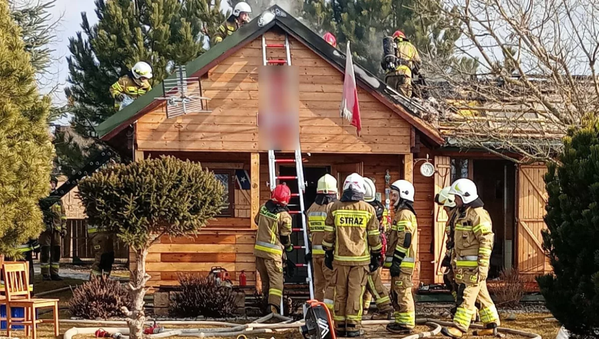  Pożar budynku letniskowego w Stroniu/fot.: OSP Łukowica