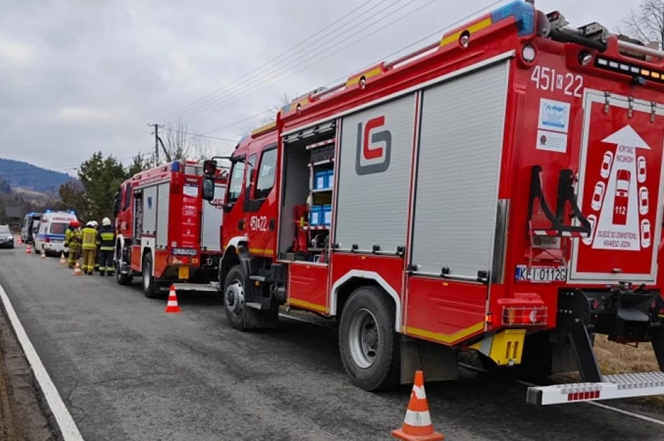 Młody kierowca wypadł z drogi - trafił do szpitala - zdjęcie 5