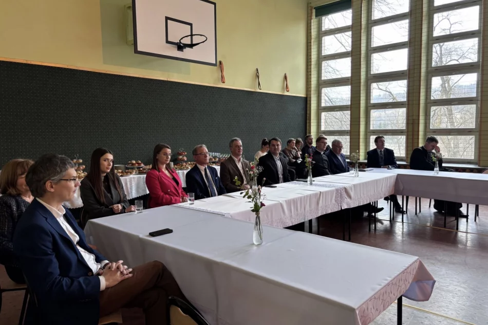 Gala Finałowa IV Wojewódzkiego Interdyscyplinarnego Konkursu Filozoficznego - zdjęcie 9