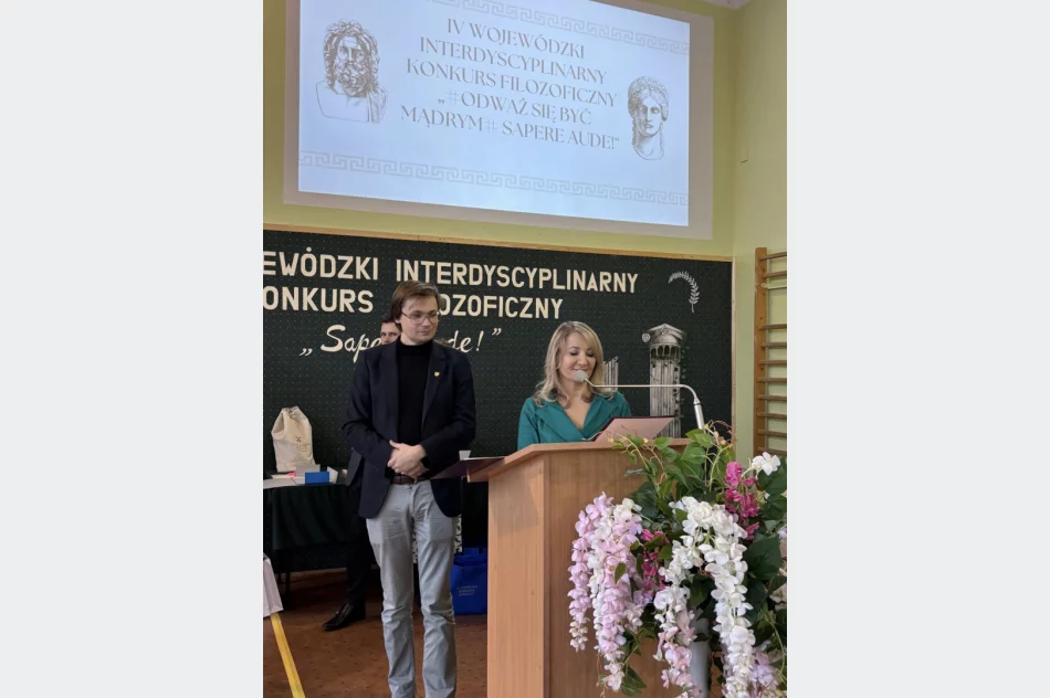 Gala Finałowa IV Wojewódzkiego Interdyscyplinarnego Konkursu Filozoficznego - zdjęcie 12