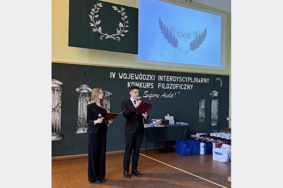 Gala Finałowa IV Wojewódzkiego Interdyscyplinarnego Konkursu Filozoficznego - zdjęcie 14