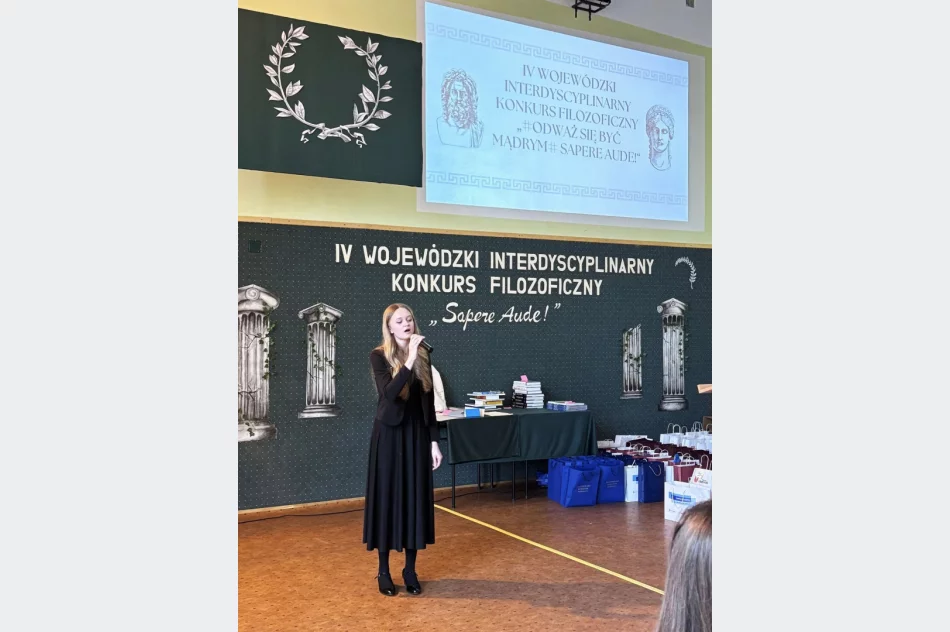 Gala Finałowa IV Wojewódzkiego Interdyscyplinarnego Konkursu Filozoficznego - zdjęcie 16