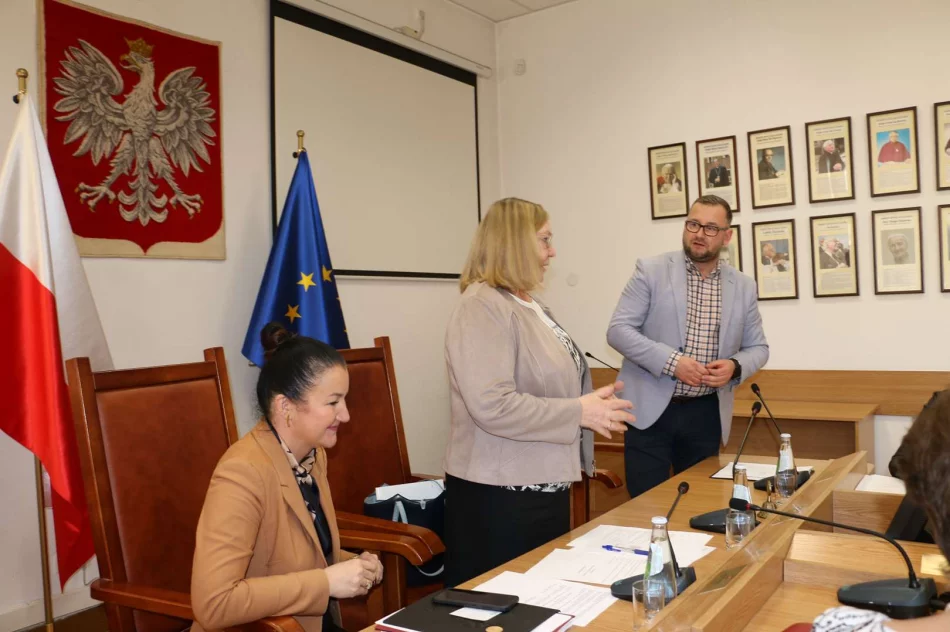 Sesja Miejskiej Rady Seniorów w Limanowej - zdjęcie 7