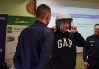 Policjanci zachęcali młodych do służby  - zdjęcie główne