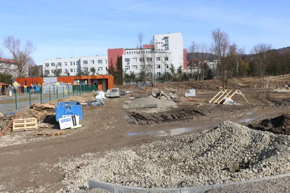 ​Zaawansowane prace przy „ścieżce zdrowia” - zdjęcie 10