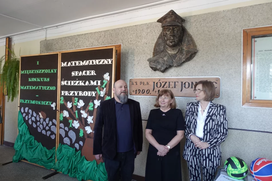 I Międzyszkolny Konkurs Matematyczno-Przyrodniczy “Matematyczny spacer ścieżkami przyrody” w SP nr 3 - zdjęcie 6