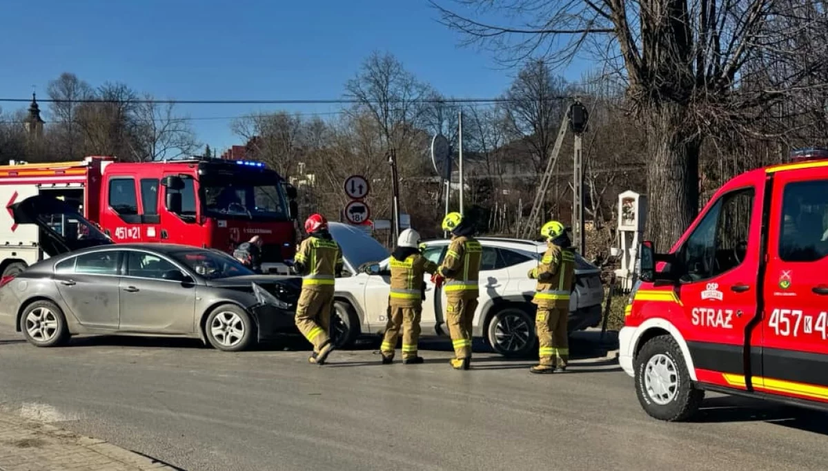 Kolizja pojazdów w Mordarce/fot.: OSP Pisarzowa