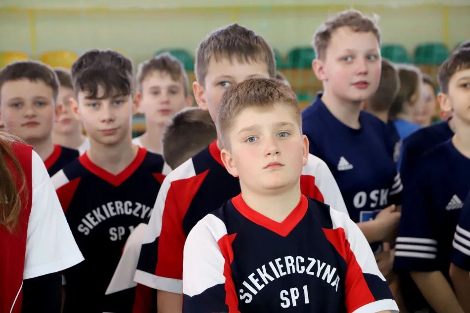 Mordarka Mistrzami Gminy Limanowa w Piłce Siatkowej Dzieci - zdjęcie 6