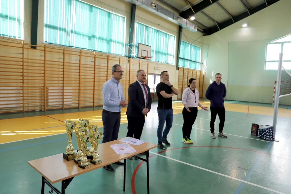 Mordarka Mistrzami Gminy Limanowa w Piłce Siatkowej Dzieci - zdjęcie 10