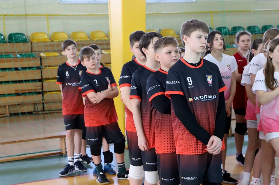 Mordarka Mistrzami Gminy Limanowa w Piłce Siatkowej Dzieci - zdjęcie 12