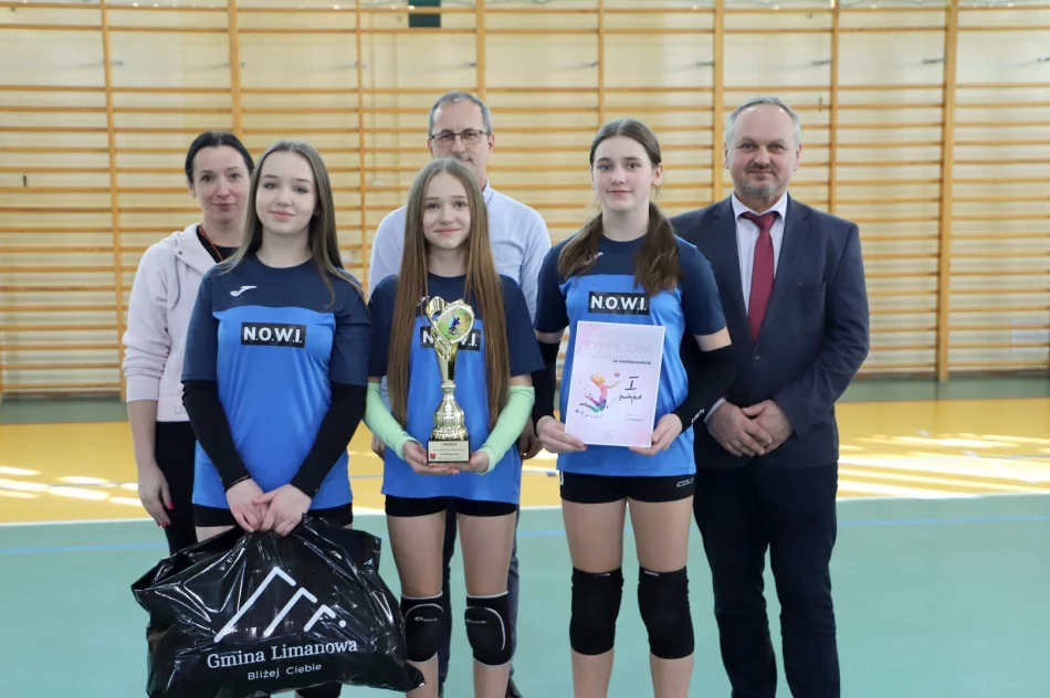 Mordarka Mistrzami Gminy Limanowa w Piłce Siatkowej Dzieci - zdjęcie 18