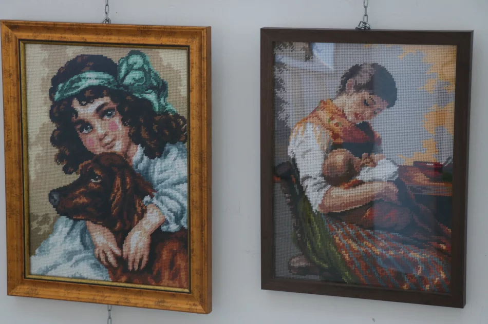 Rodzinna wystawa artystów - dziadków i wnuczek (ZDJĘCIA) - zdjęcie 18