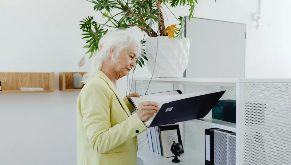 Dlaczego problemy z nietrzymaniem moczu pojawiają się w okresie menopauzy? - zdjęcie 1