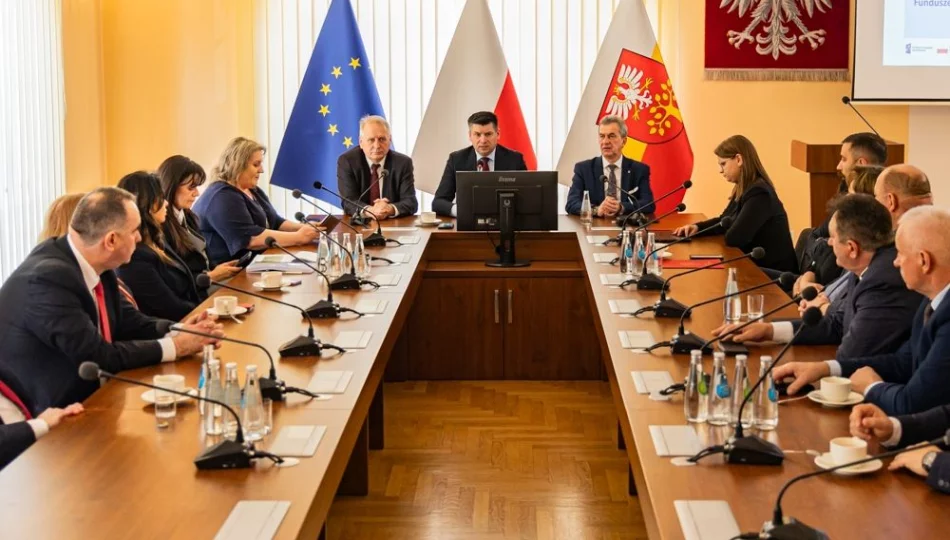 Dyskusja o funduszach europejskich i inwestycjach drogowych - zdjęcie 1