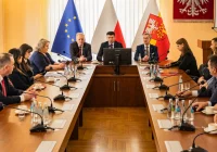 Dyskusja o funduszach europejskich i inwestycjach drogowych - zdjęcie główne