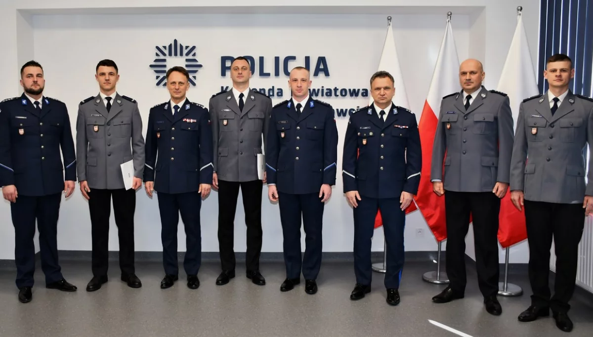 Uroczysta zbiórka w komendzie/fot.: Policja Limanowa