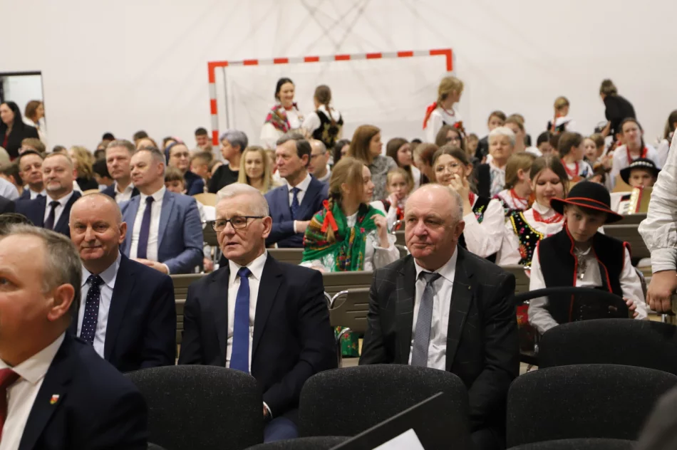 Szkoła po rozbudowie oficjalnie otwarta (ZDJĘCIA) - zdjęcie 3