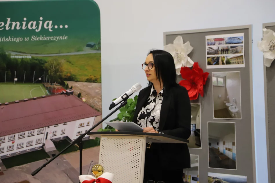 Szkoła po rozbudowie oficjalnie otwarta (ZDJĘCIA) - zdjęcie 8