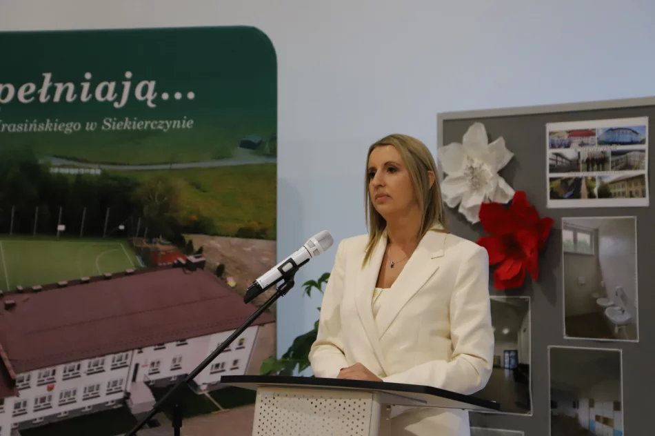 Szkoła po rozbudowie oficjalnie otwarta (ZDJĘCIA) - zdjęcie 9