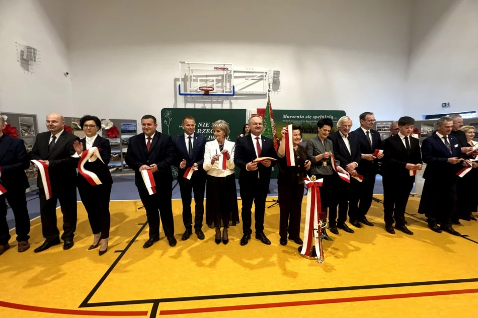 Szkoła po rozbudowie oficjalnie otwarta (ZDJĘCIA) - zdjęcie 20