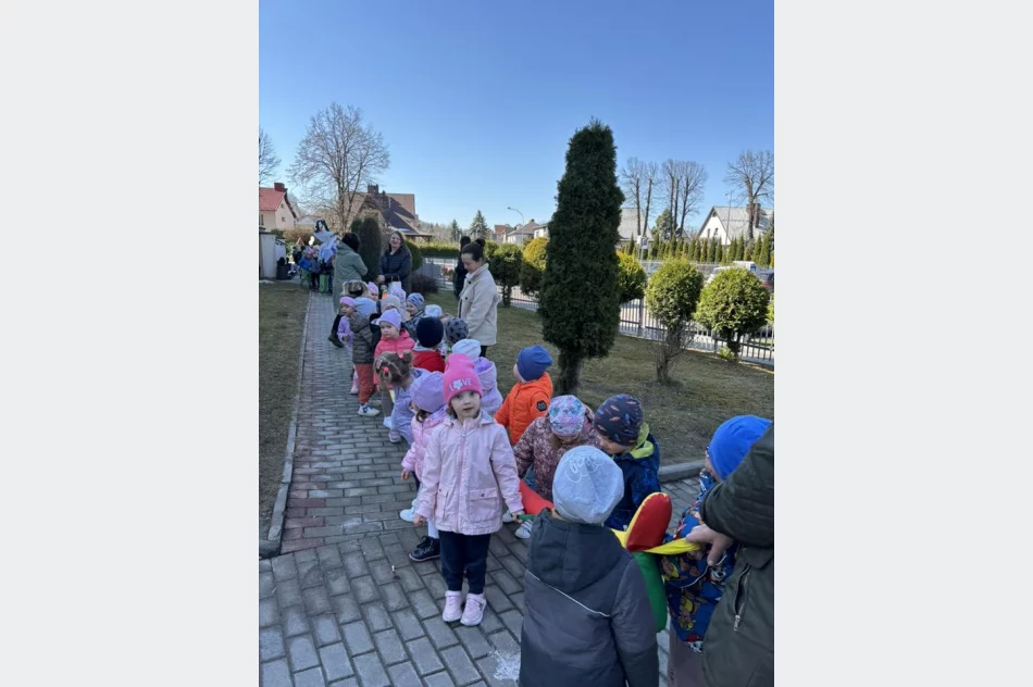 Powitanie Wiosny w miejskich przedszkolach - zdjęcie 10