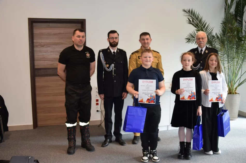 Młodzi wykazali się wiedzą pożarniczą - zdjęcie 3